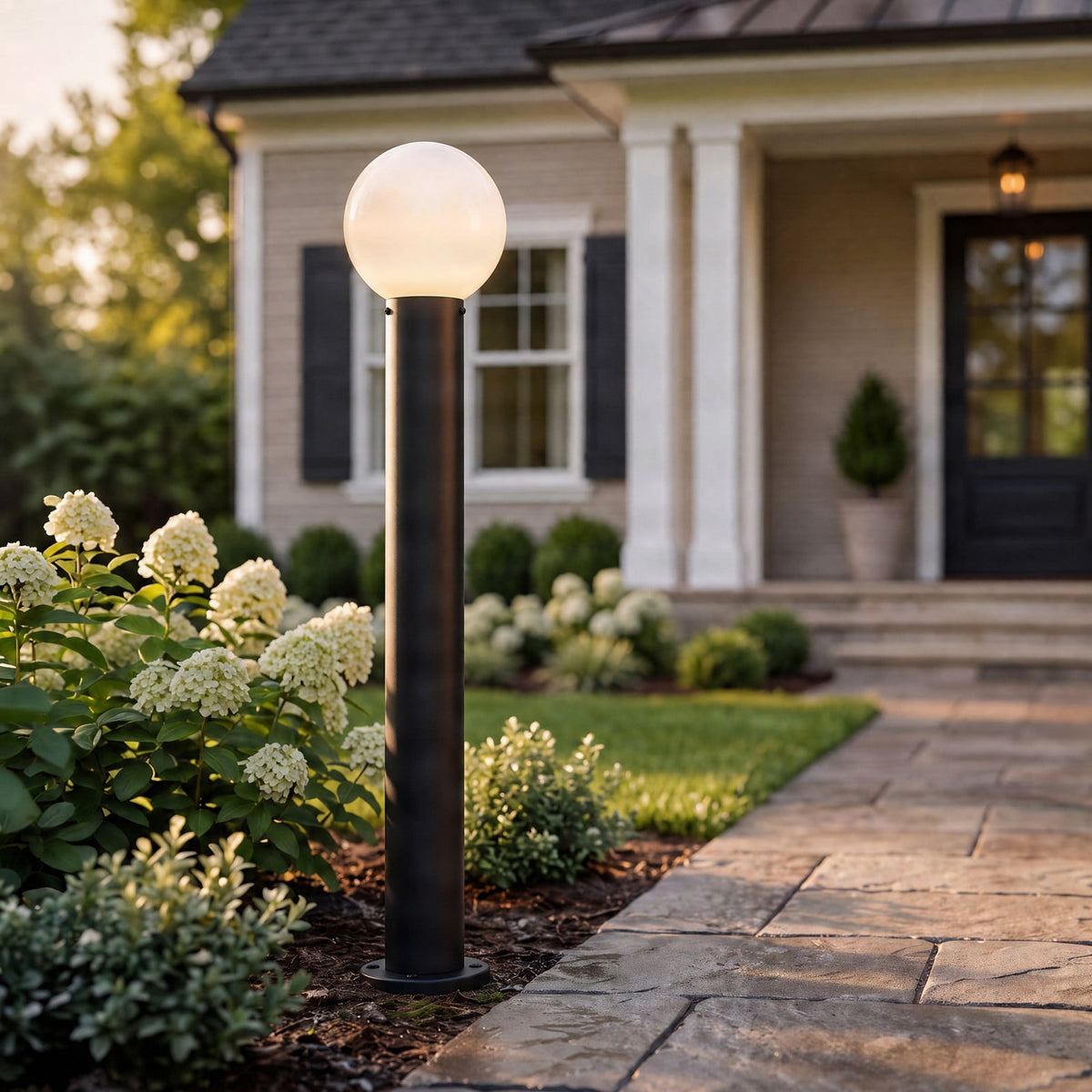 Lucande Dangan Path Light, black and white, height 35.4 in, glass