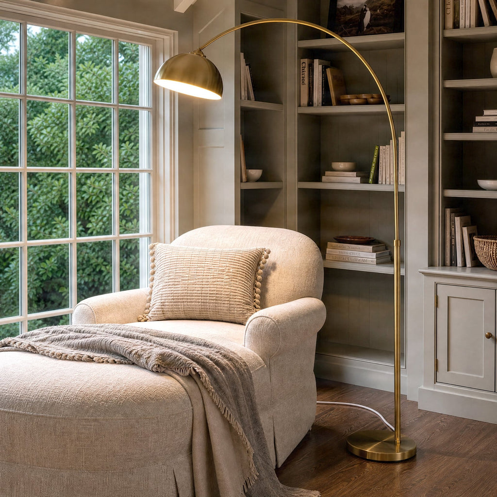 Lucande Lennart floor lamp, brass, height-adjustable