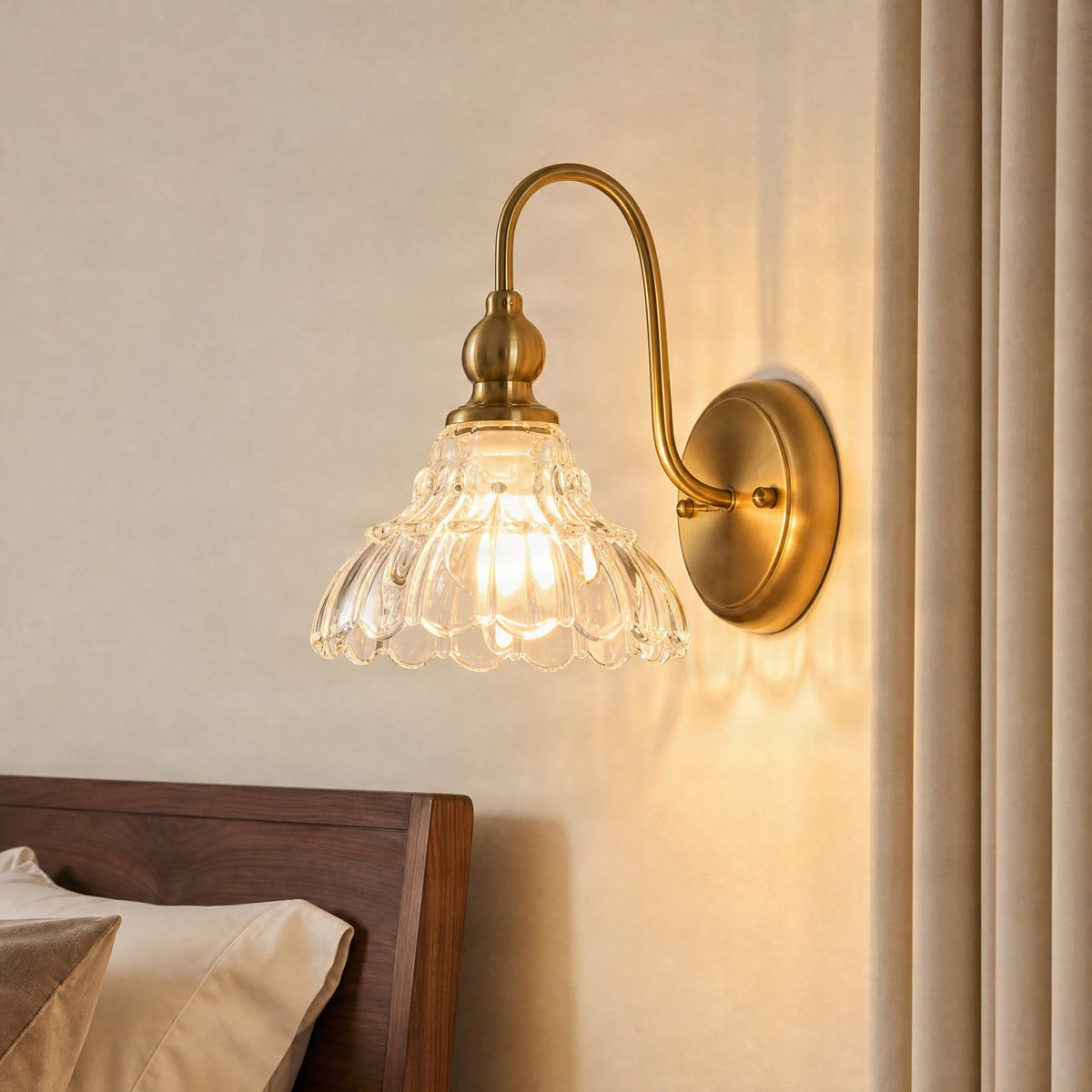 Lucande Allison wall light, height 8 in, antique brass, glass