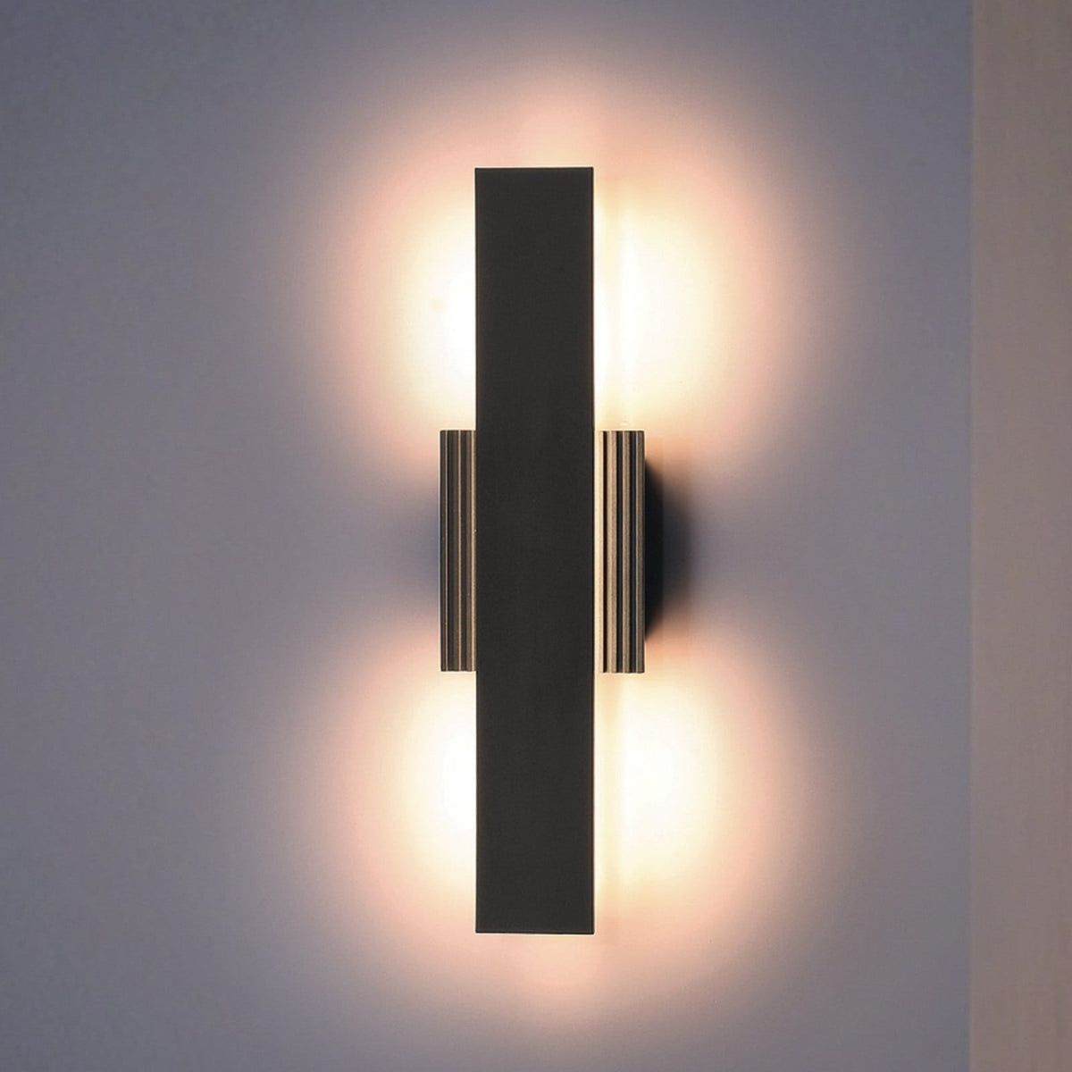 Thesis Jacks LED outdoor wall light, matt black, 22 in, CCT