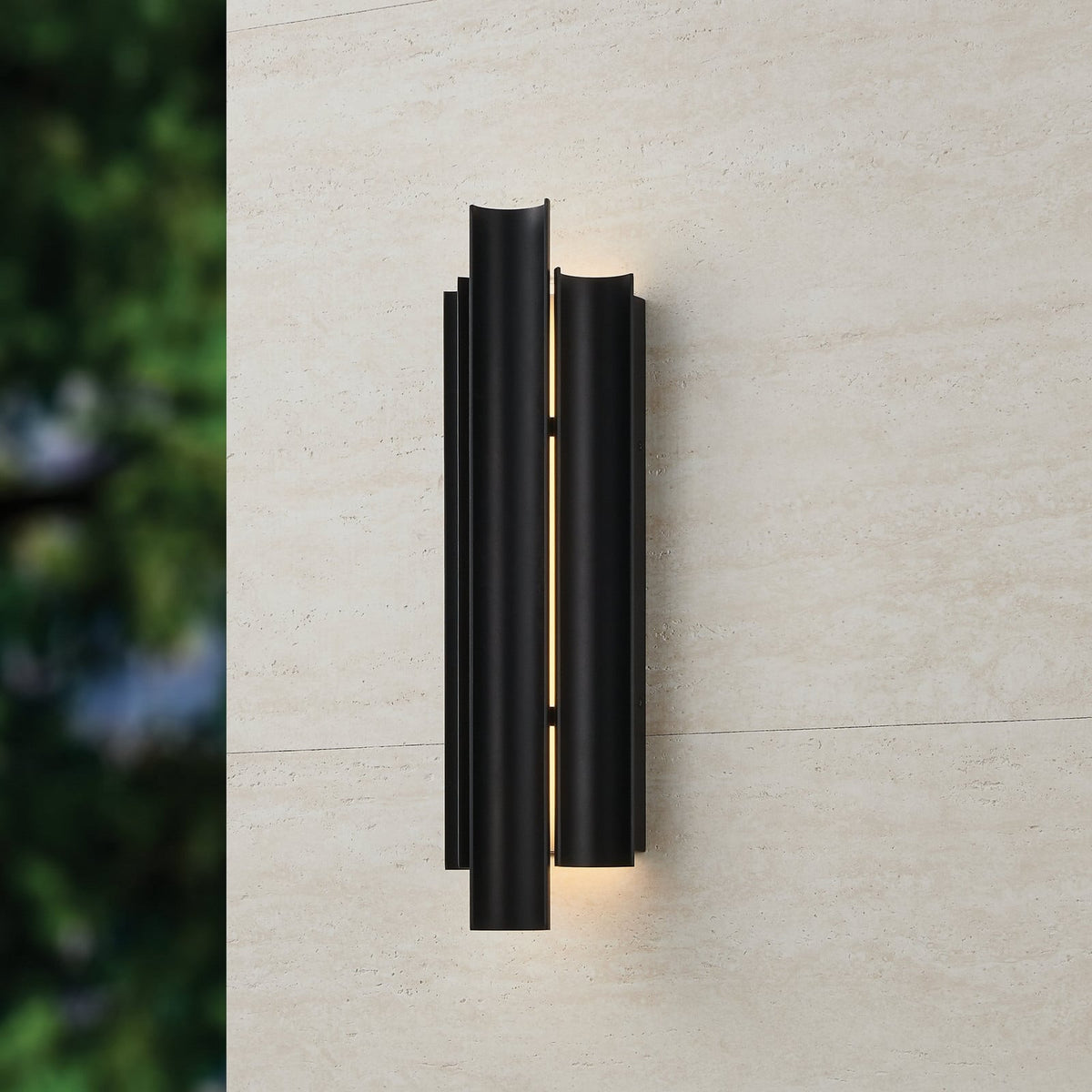 Thesis Kestrel LED outdoor wall lamp, black, 22 in metal CCT