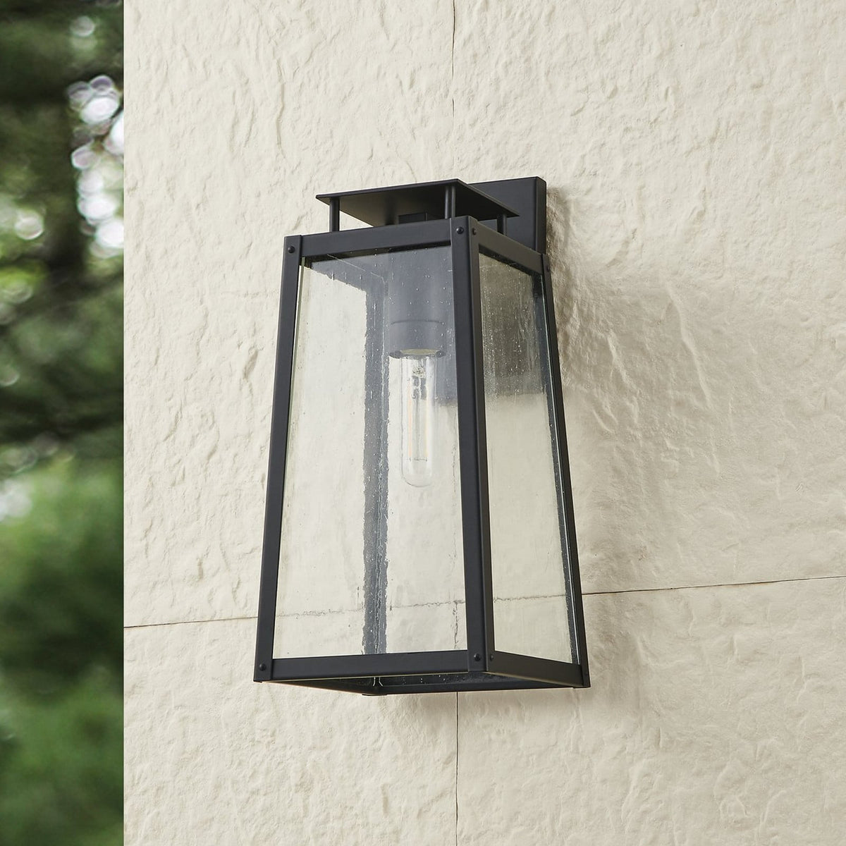 Thesis Salford outdoor wall light, matt black, 17 in, metal