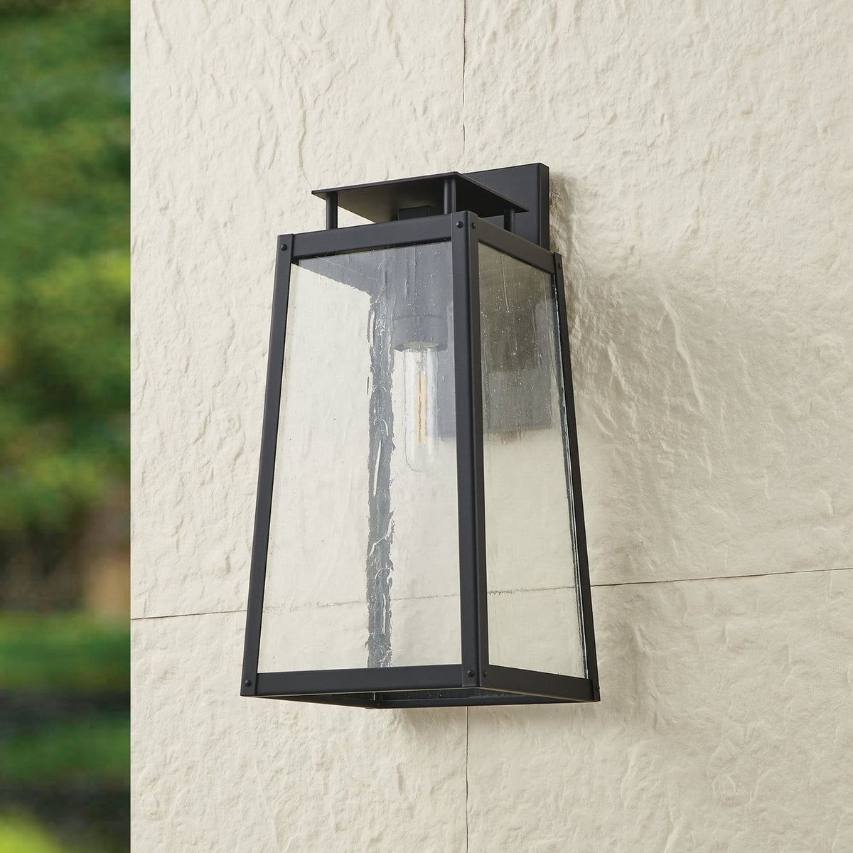 Thesis Salford outdoor wall light, matt black, 19 in, metal