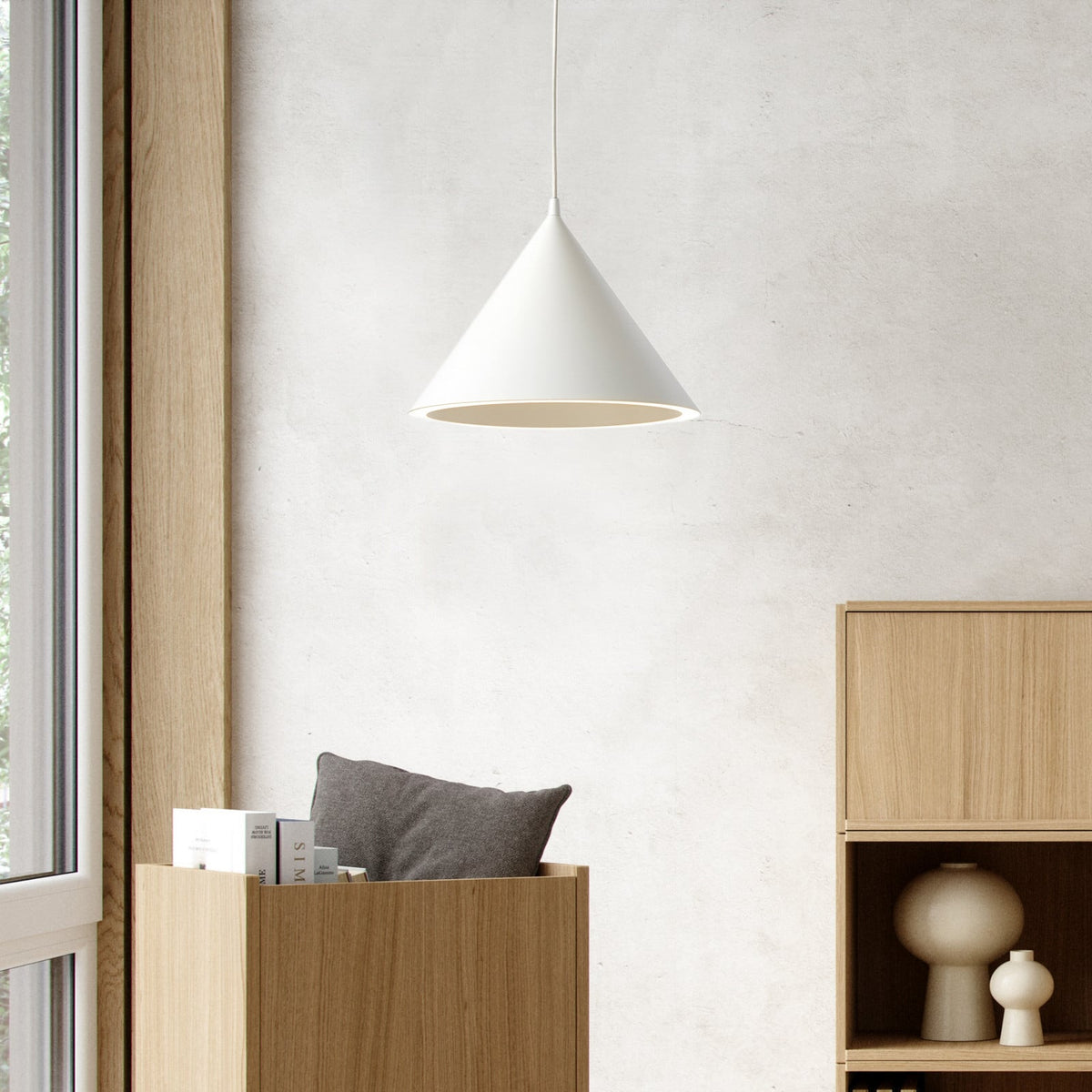 Woud Annular LED hanging light, white, Ø 12.6 in, metal
