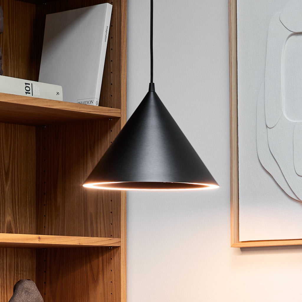 Woud Annular LED hanging light, black, Ø12.6 in, metal