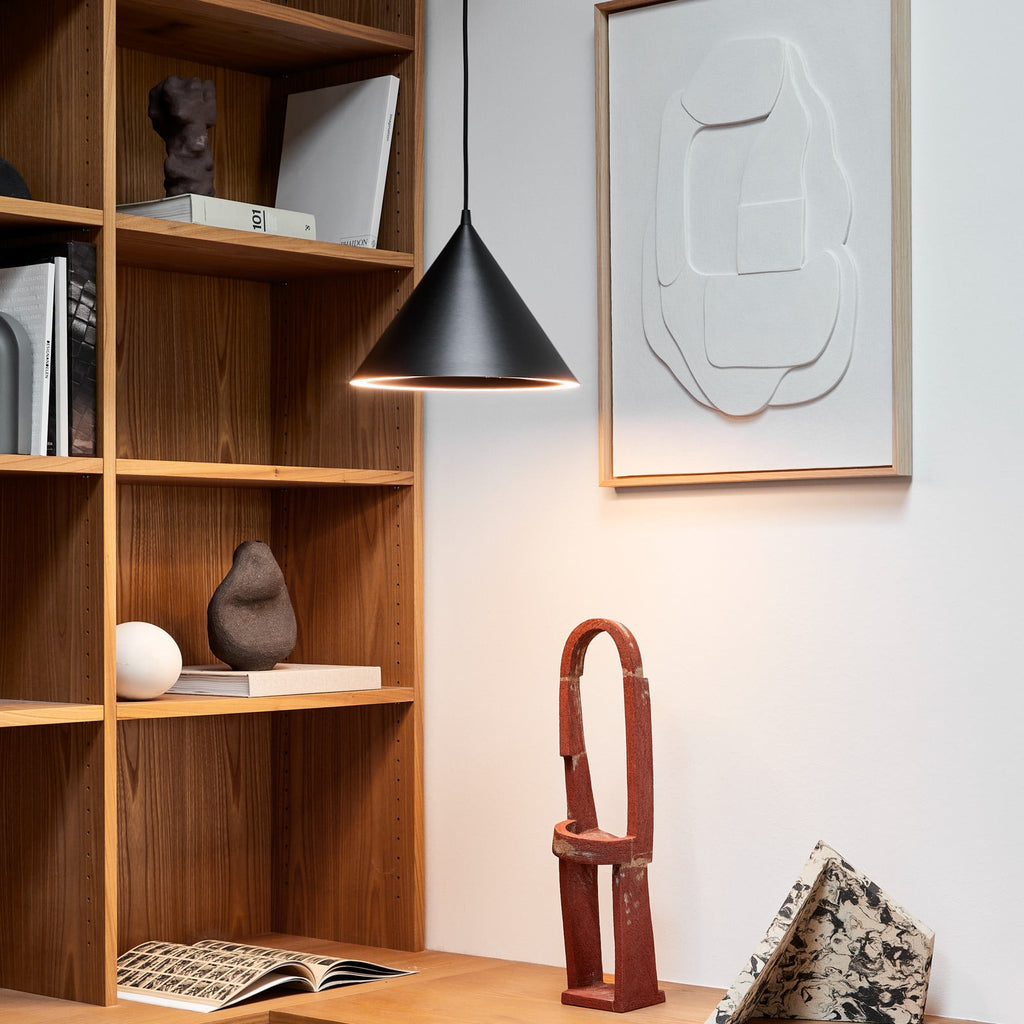 Woud Annular LED hanging light, black, Ø12.6 in, metal