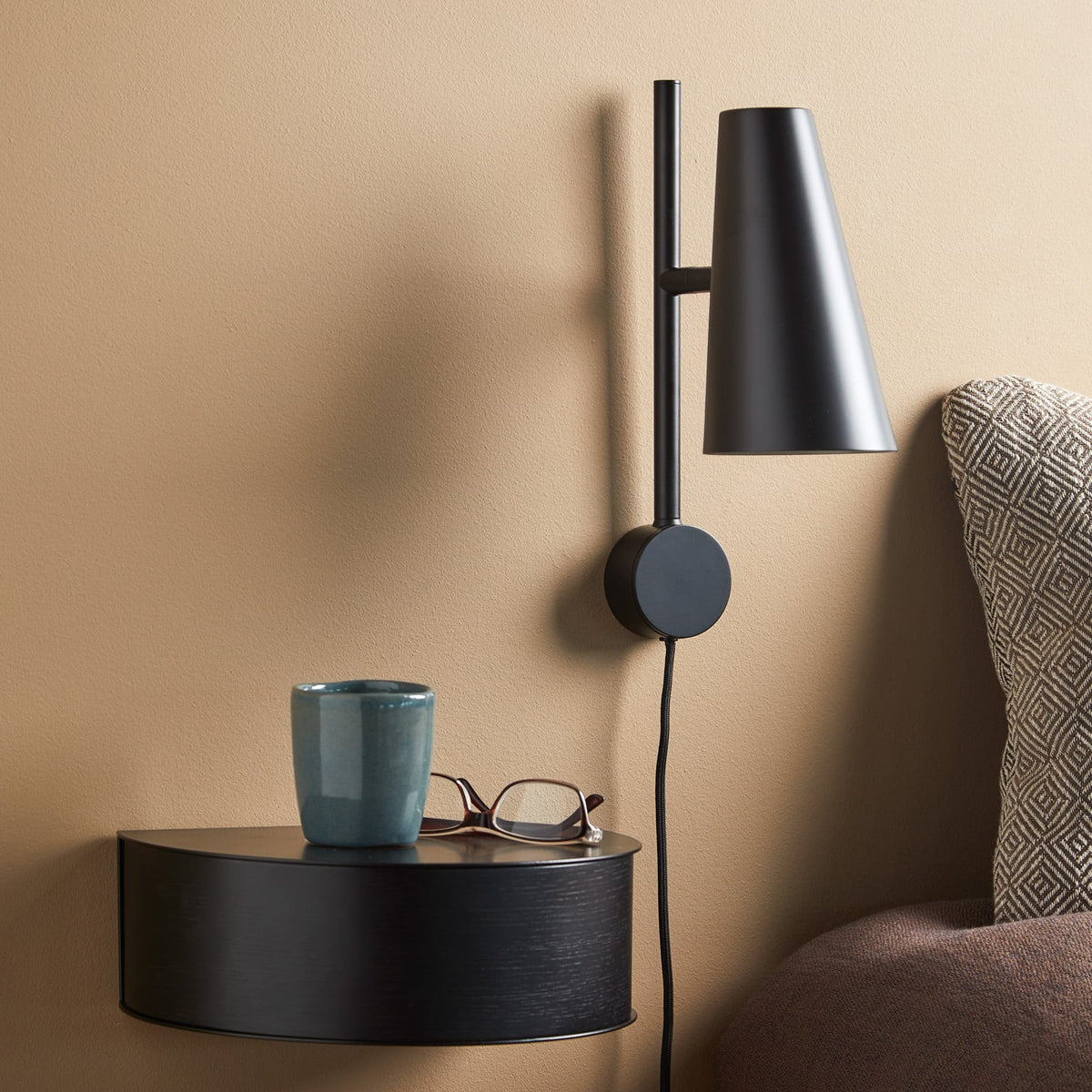 Woud Cono wall lamp, black, height 12.99 in, E12, plug