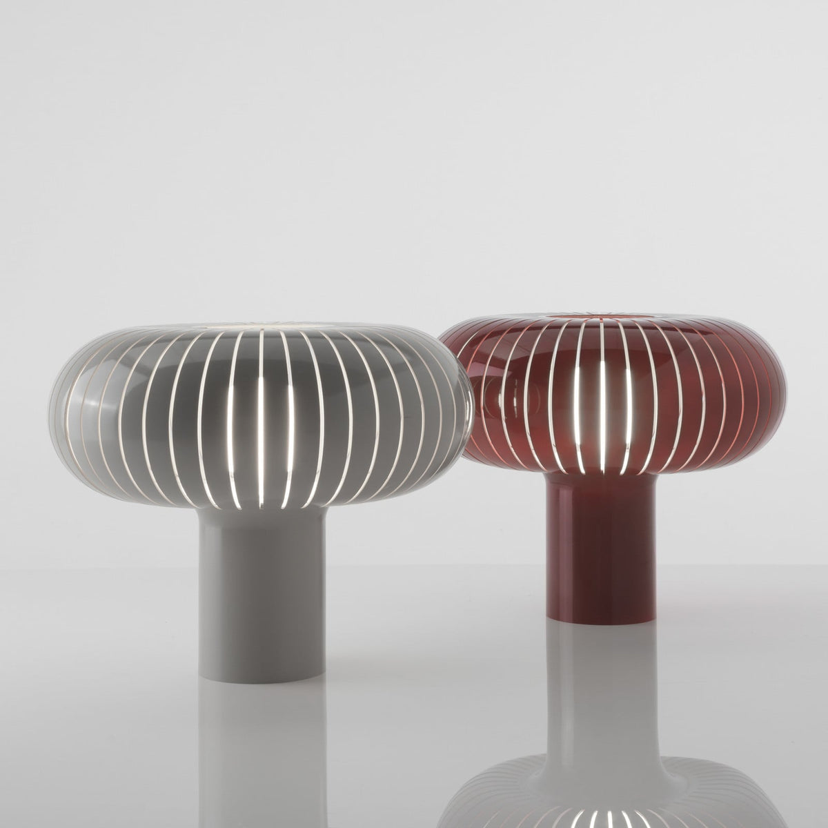 Kartell Teresa table lamp, dove grey, Ø 50 cm, PMMA, E2