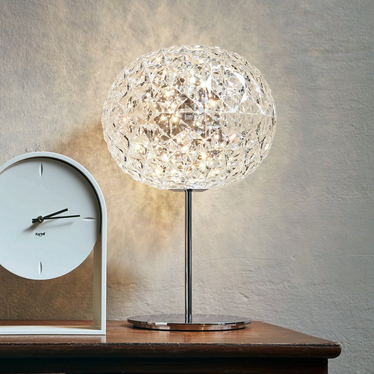 Kartell ‘Planet’ LED table lamp, plastic, aluminium, 2,700 K