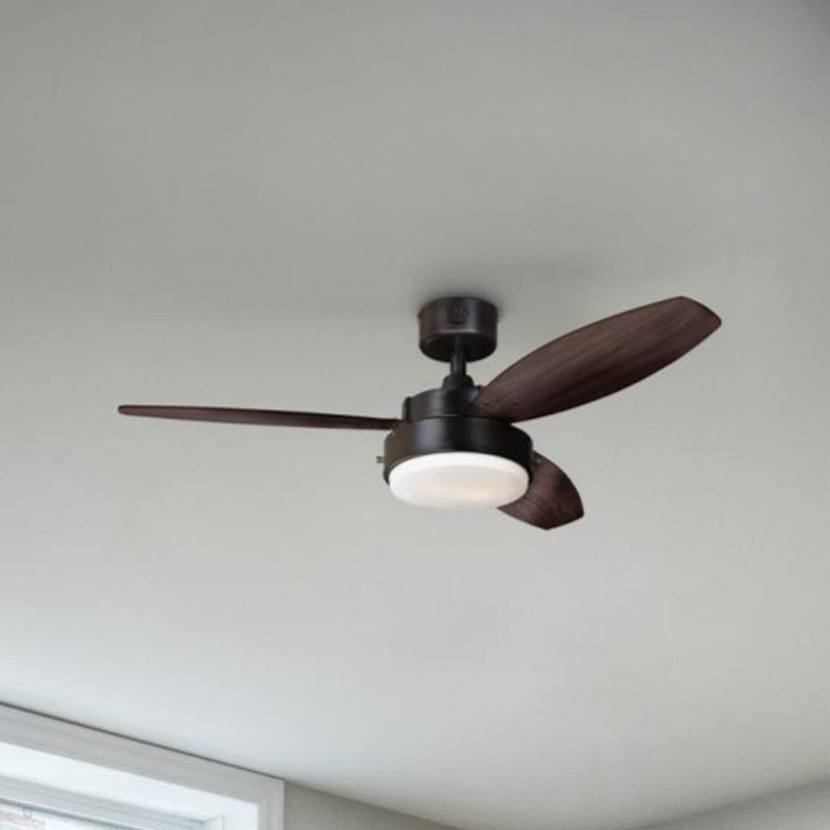 Alloy ceiling fan with light, wood/bronze, 42 in E26-LED