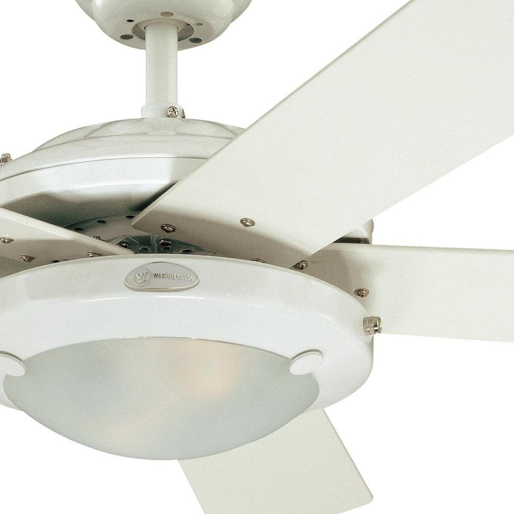 Comet LED ceiling fan, white/wood, 52 in