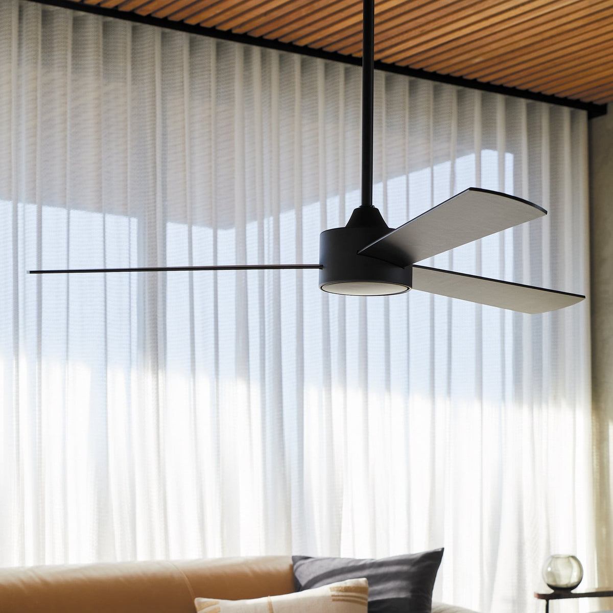 Climate III ceiling fan, black, Ø 51.96 in, quiet DC motor