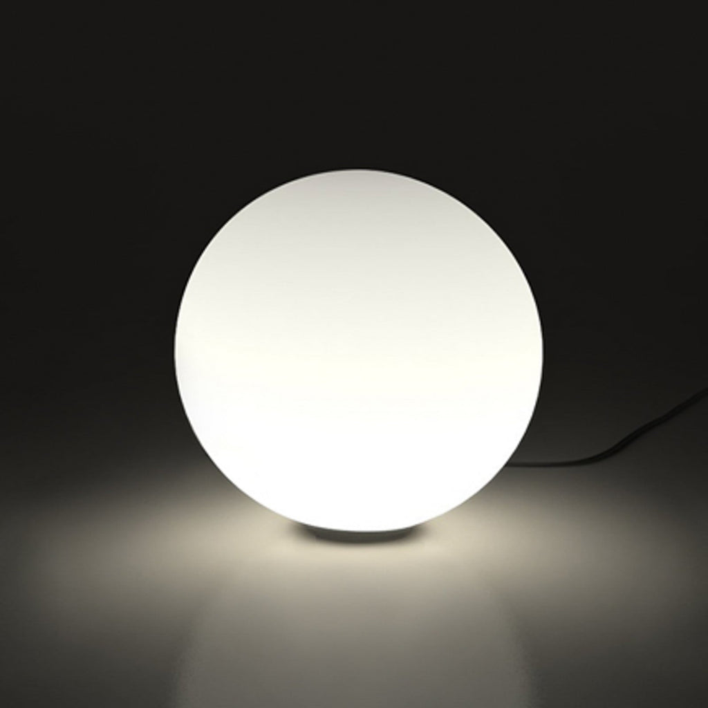 Artemide Dioscuri table lamp, white, 9 13/16 in, glass, E26, dimmable
