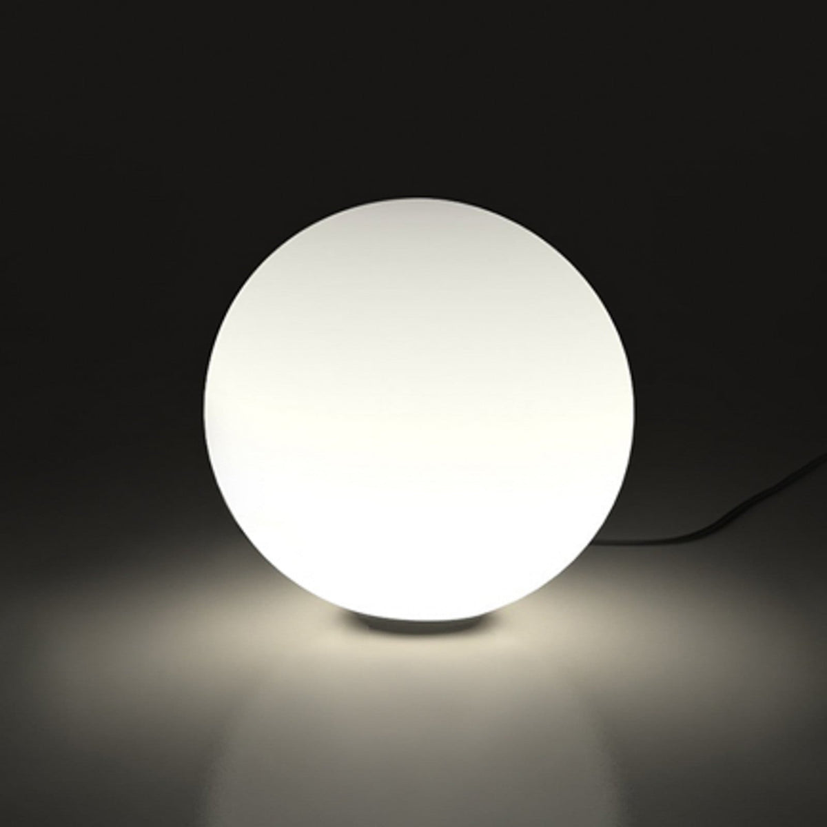 Artemide Dioscuri table lamp, white, 9 13/16 in, glass, E26, dimmable