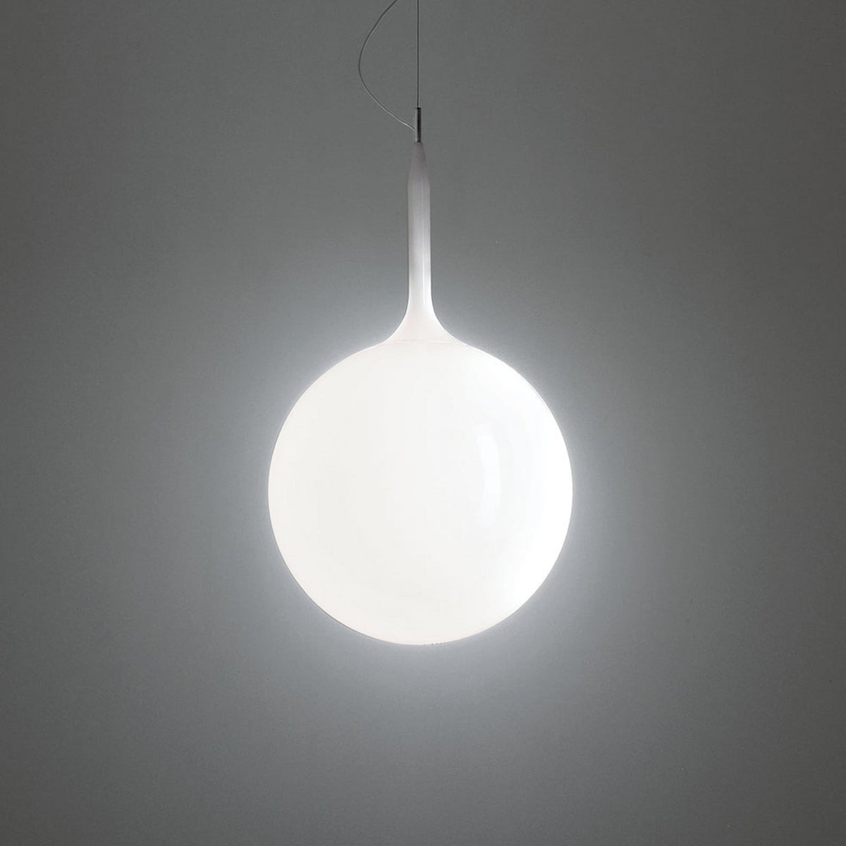 Artemide Castore pendant light, white, Ø 5 1/2 in, glass, E12
