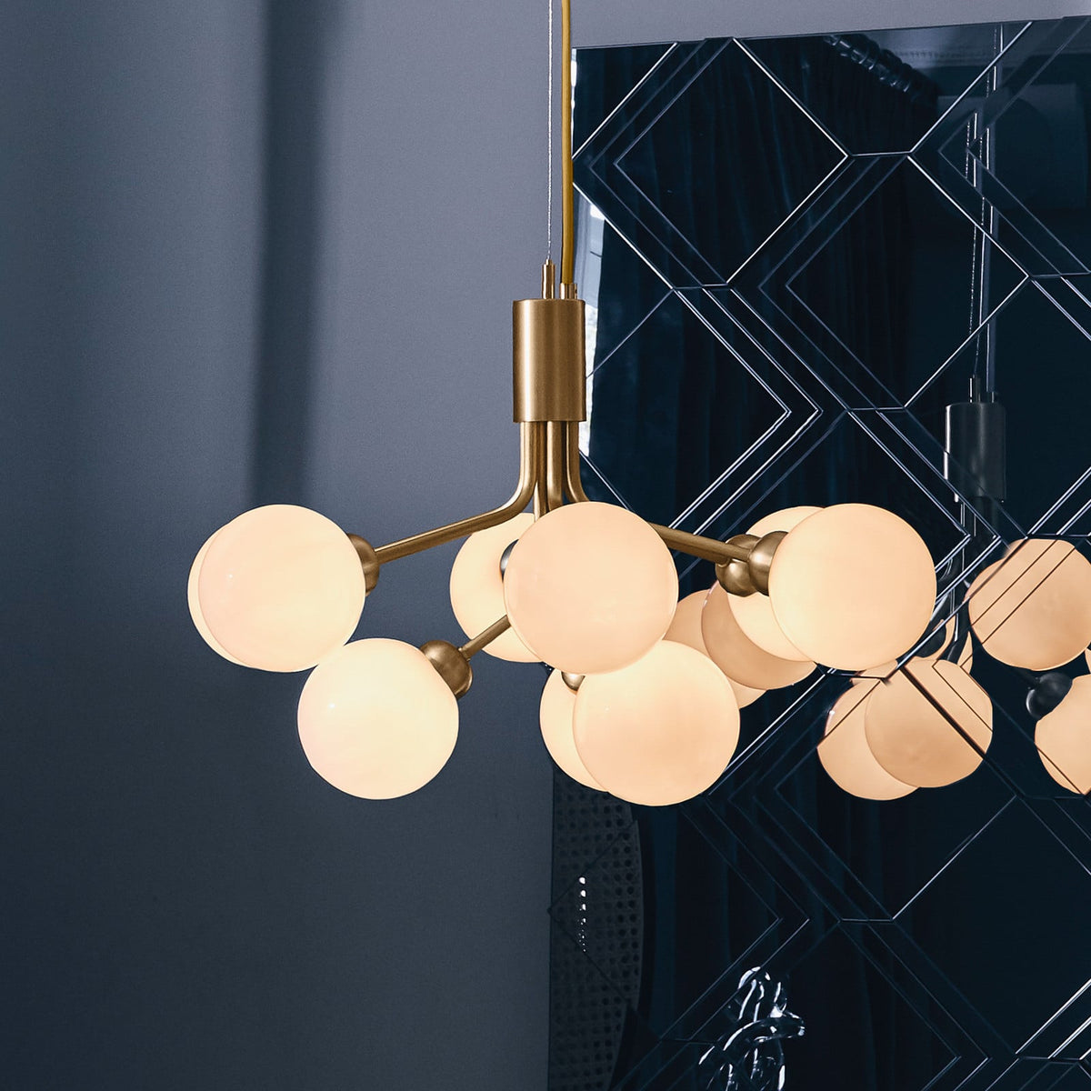 Nuura Apiales 9 pendant light, brushed brass/opal, Ø 23.4 in