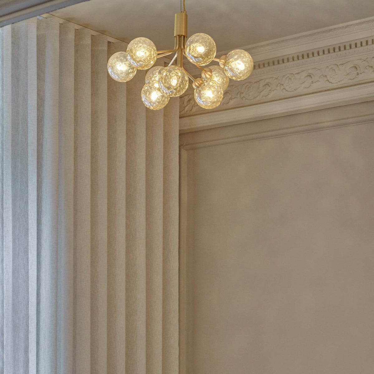 Nuura Apiales 9 hanging light, brushed brass/optic gold, Ø 23.4in