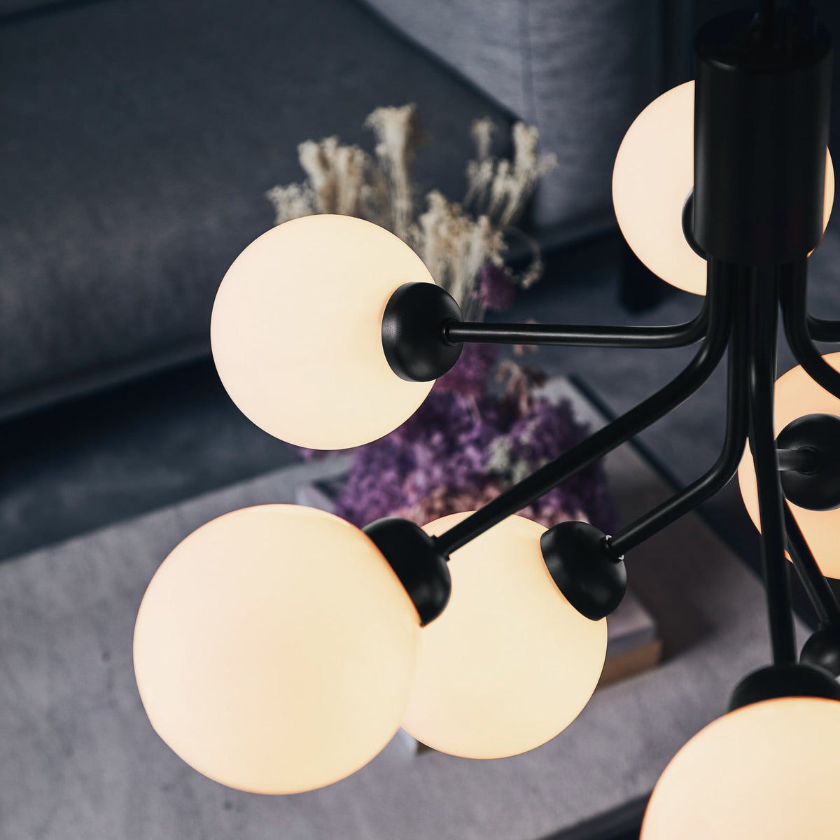 Nuura Apiales 9 pendant light, satin black/opal, Ø 23.4 in
