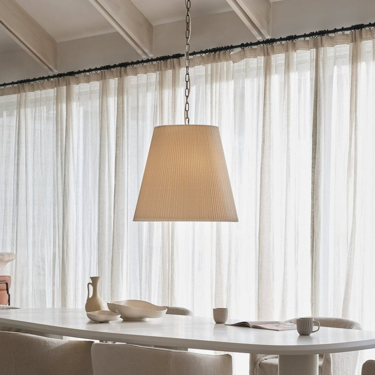 Amici pendant light, beige, Ø 23.6 in, fabric, E26