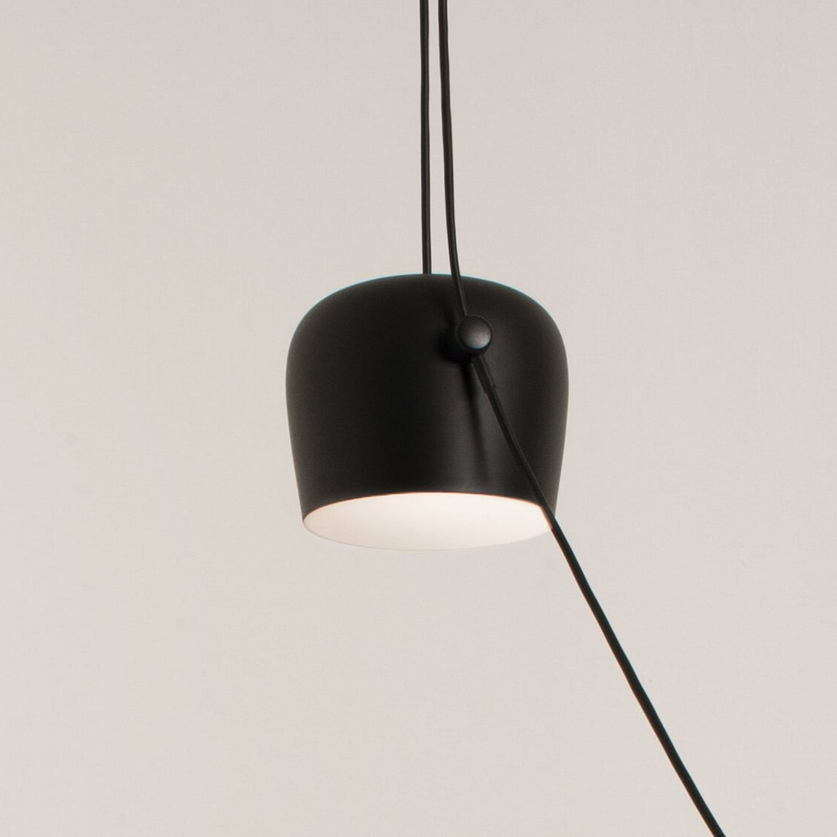 FLOS Aim U1 LED pendant light, black, aluminium, 2,700 K