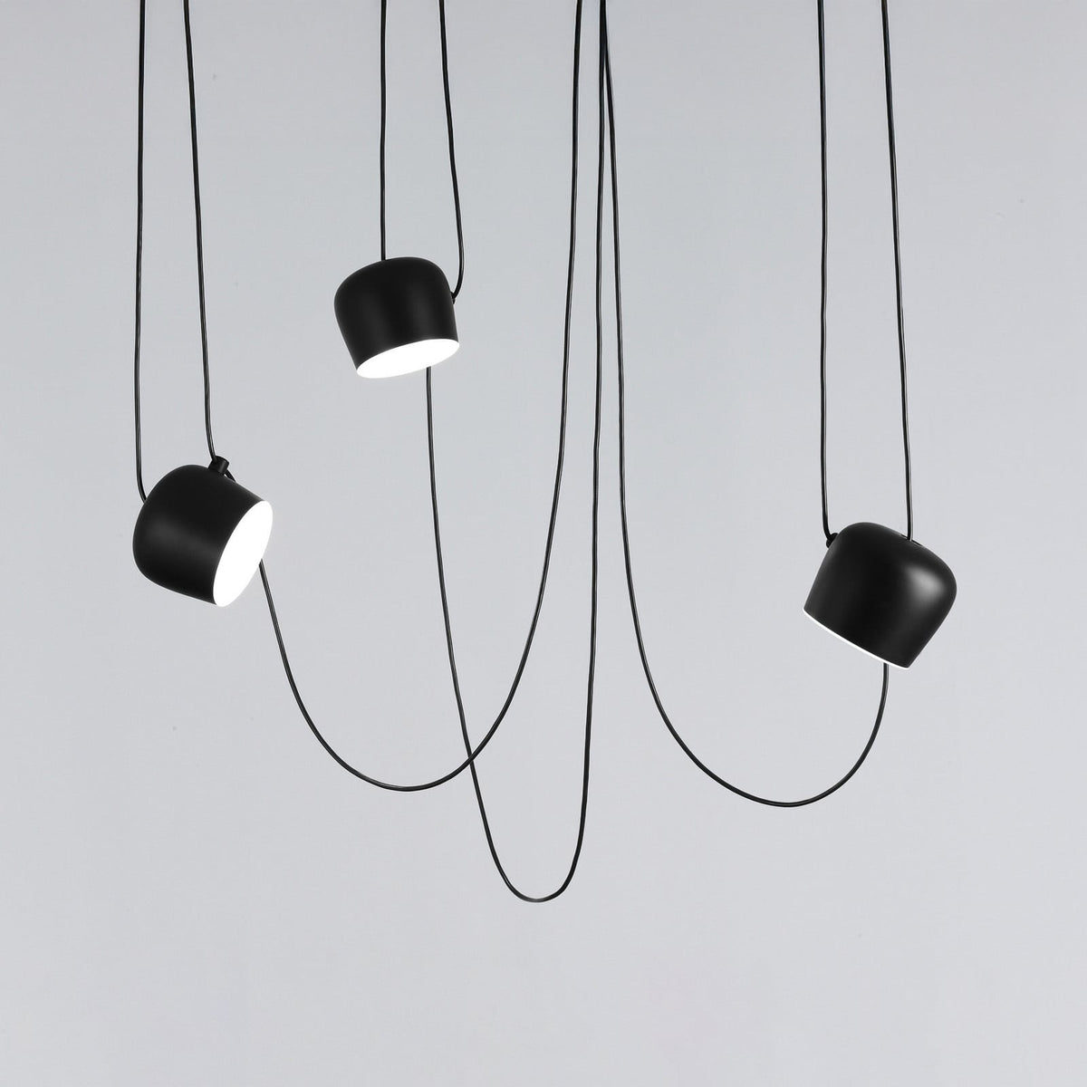 FLOS Aim U1 LED pendant light, black, aluminium, 2,700 K