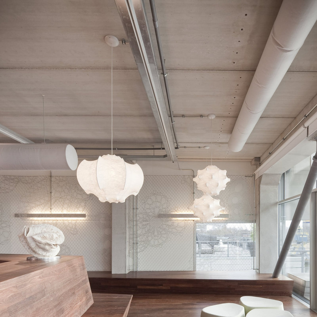 FLOS Viscontea pendant light, white, plastic, Ø 68 cm, E26