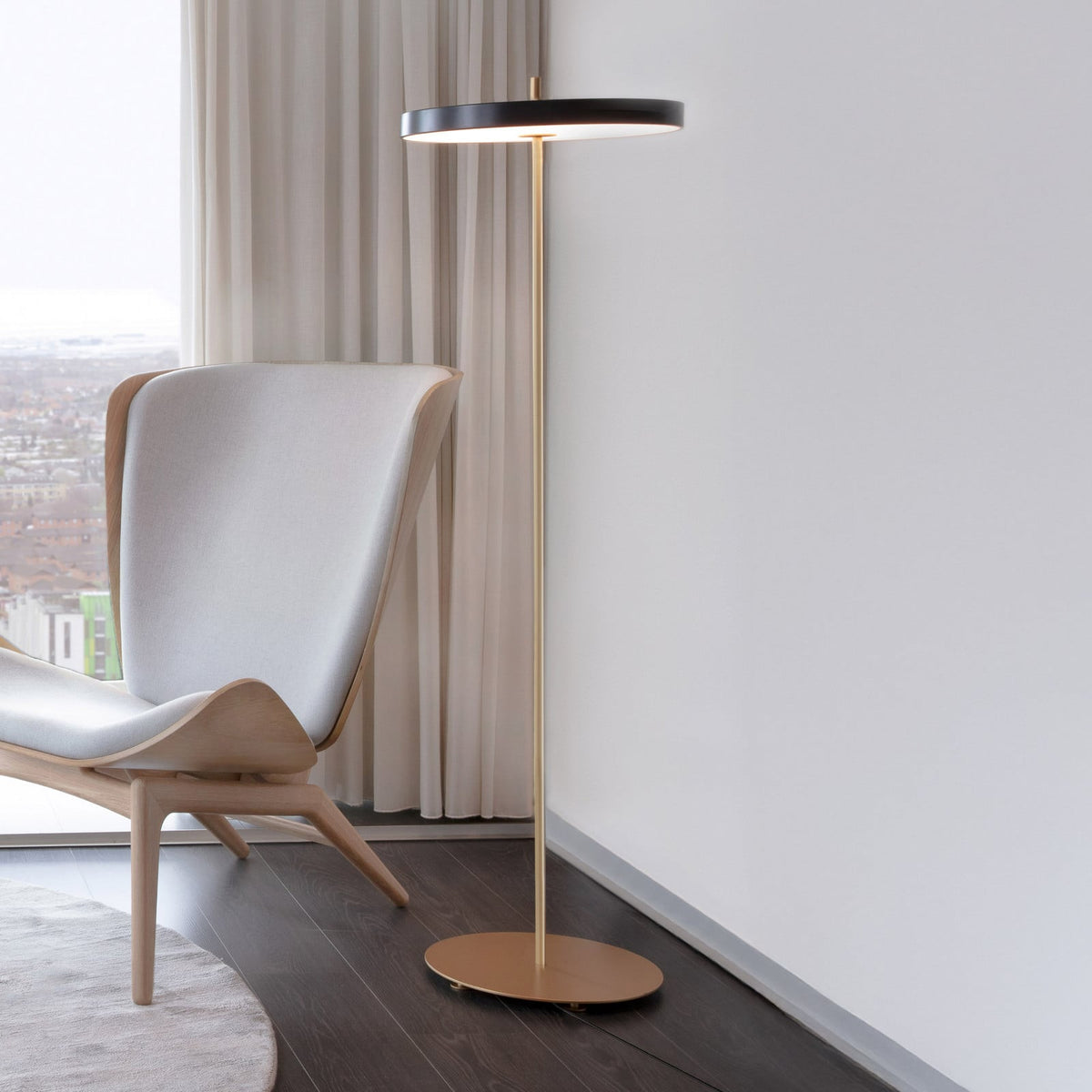 UMAGE Asteria LED floor lamp, anthracite/brass, 59.3 in, dimmable