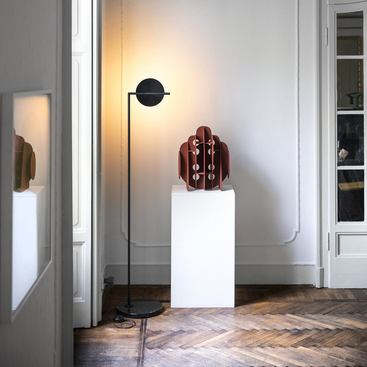 FLOS Captain Flint LED floor lamp, black, steel, 2,700 K