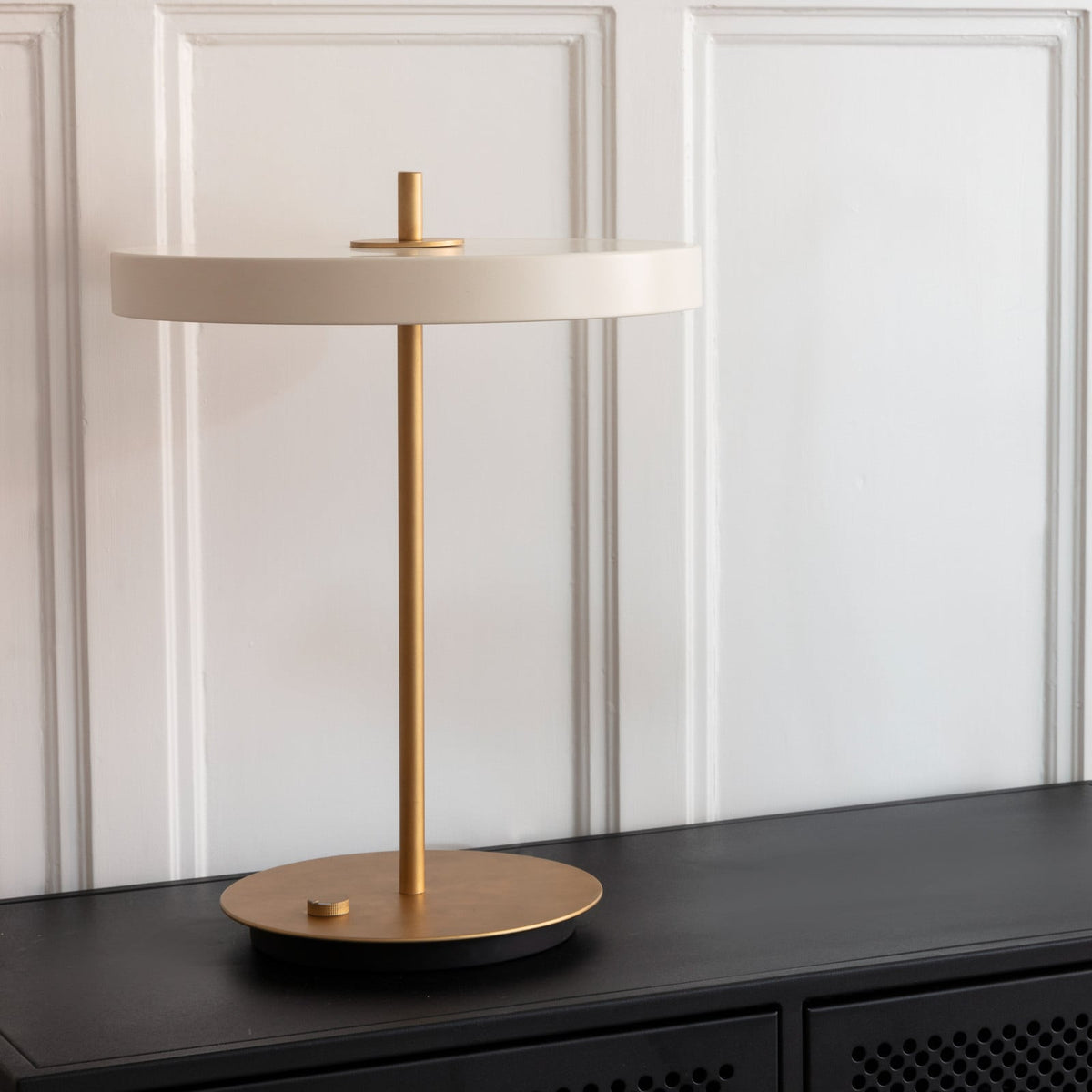 UMAGE Asteria LED table lamp