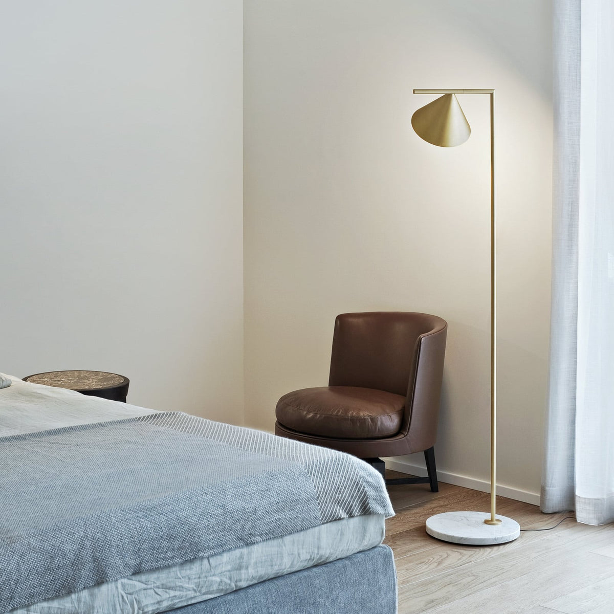 FLOS Captain Flint LED floor lamp, brass, steel, 2,700 K
