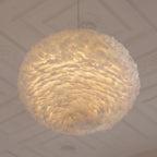 UMAGE Eos Medium Hanging Light, white, Ø 17.7 in, feathers