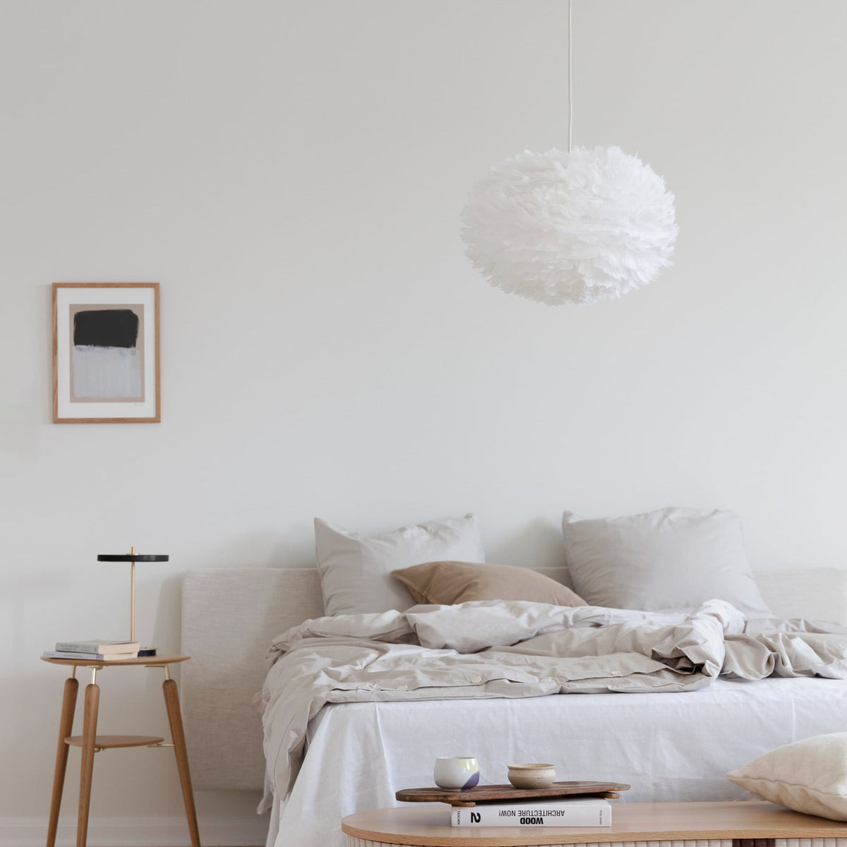 UMAGE Eos Medium Hanging Light, white, Ø 17.7 in, feathers