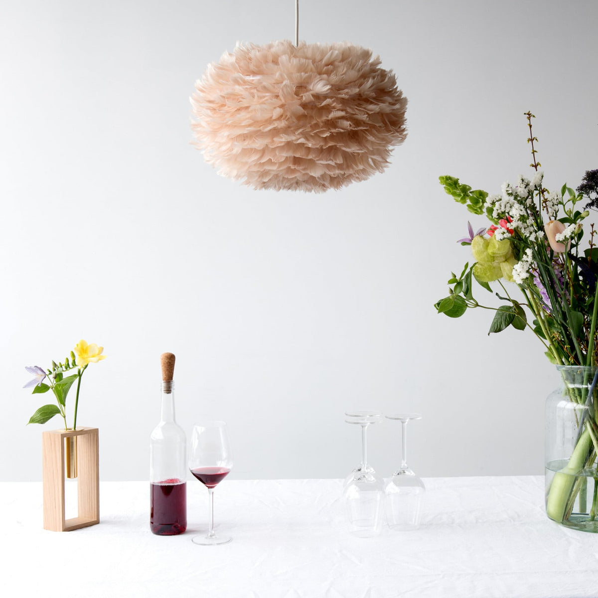 UMAGE Eos Medium Hanging Light, light brown, Ø 17.7 in, feathers