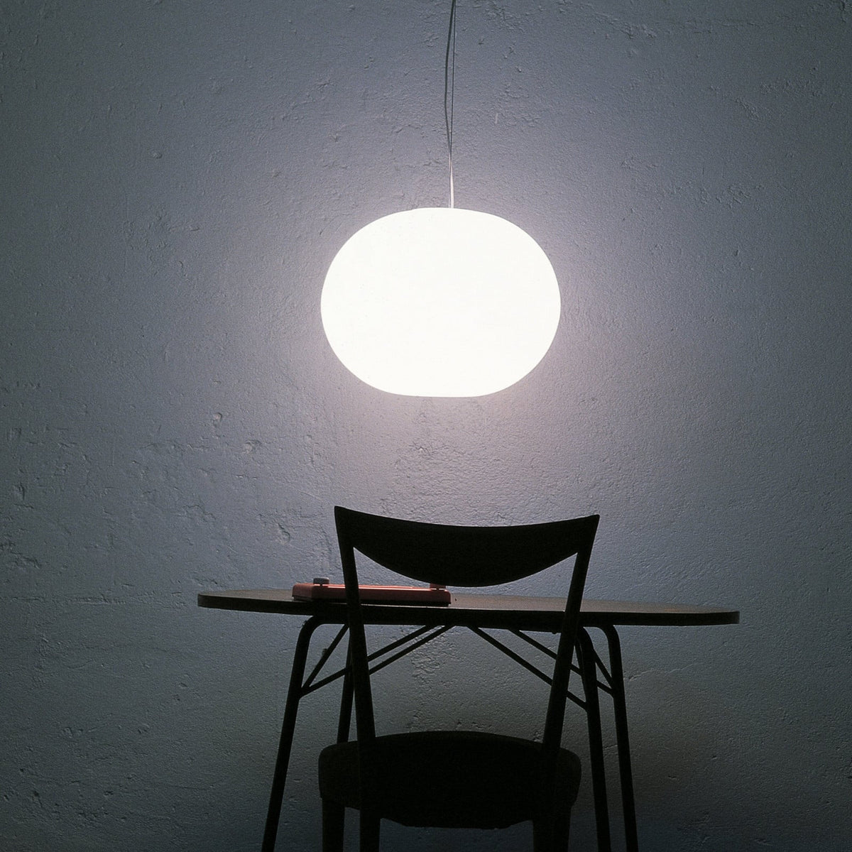 FLOS Glo-Ball S2 pendant light, white, glass, E26, Ø 45 cm