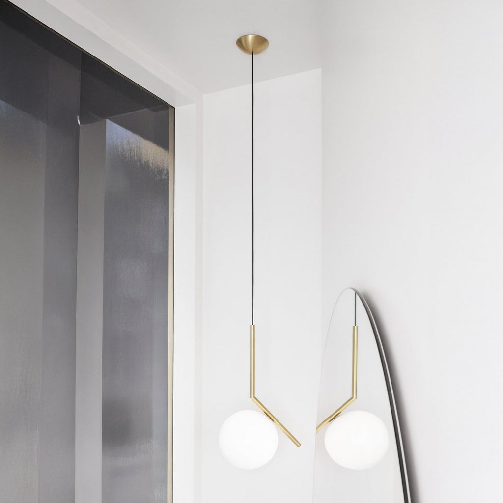 FLOS Ic S1 pendant light, brass/white, glass, steel, G9