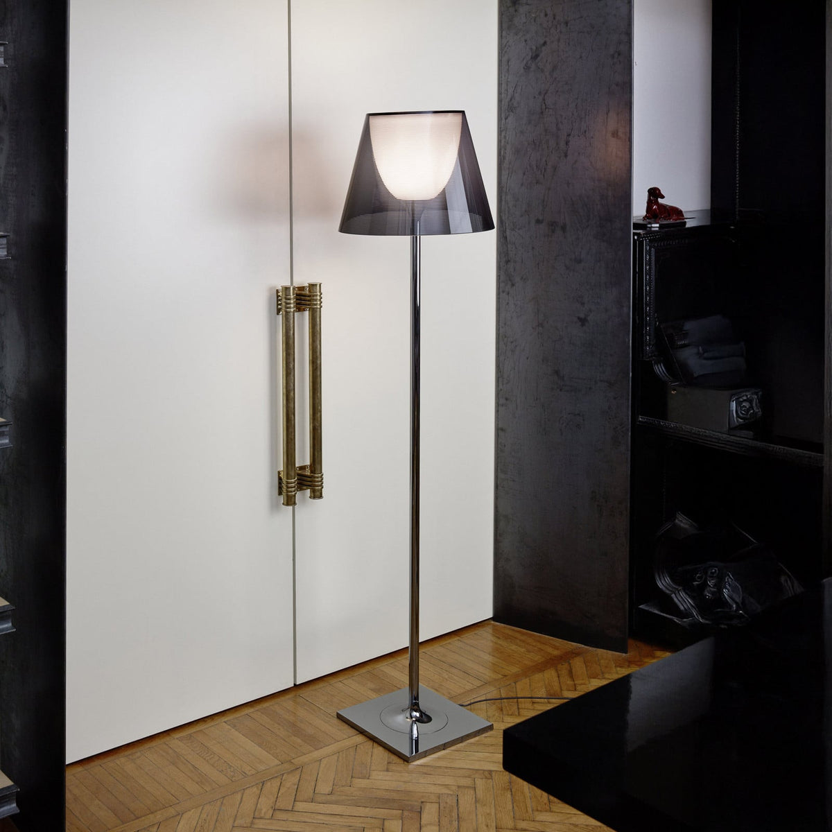 FLOS Ktribe F2 floor lamp, chrome/smoke, aluminium, plastic, E26