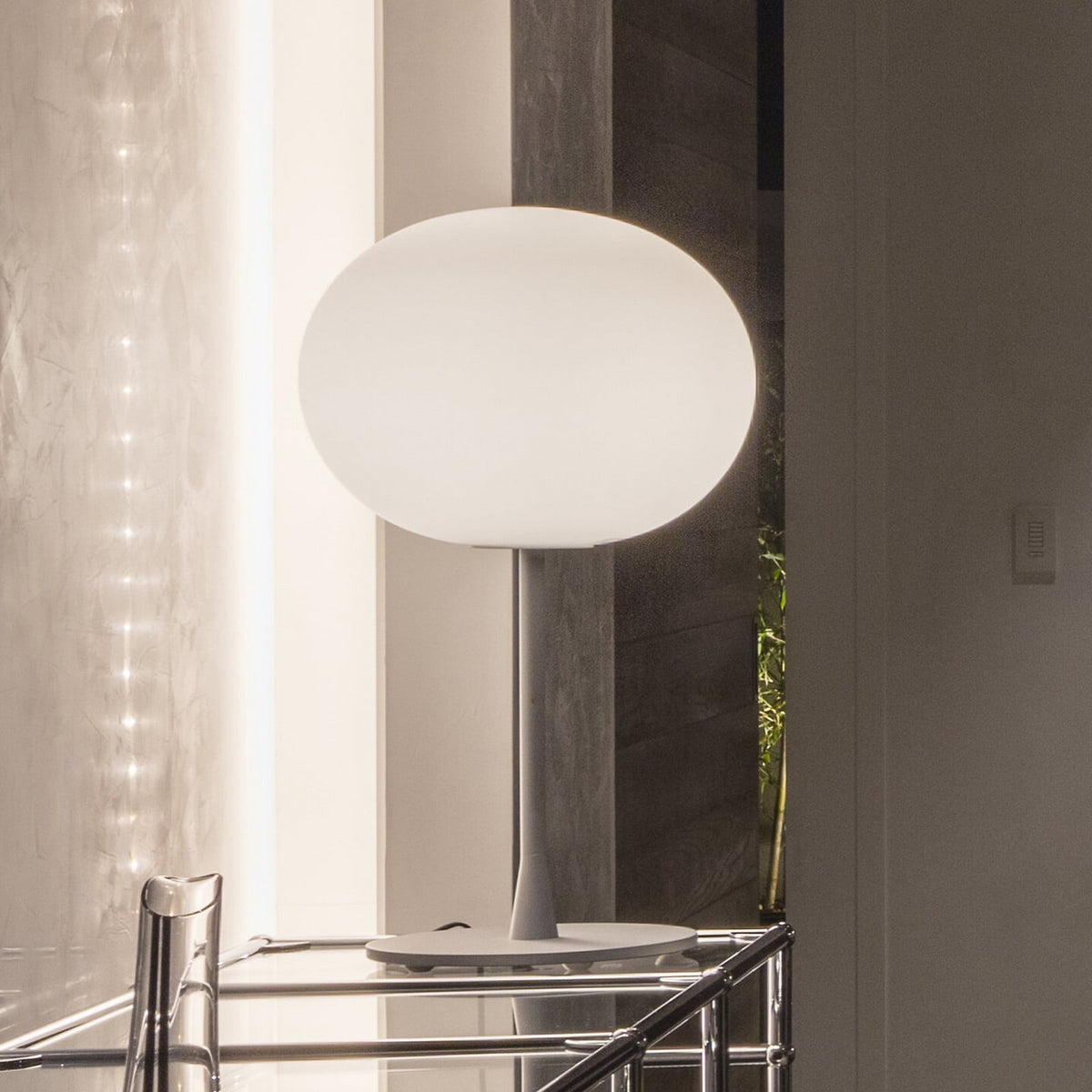 FLOS Glo-Ball T1 table lamp, silver/white, E26, height 60 cm